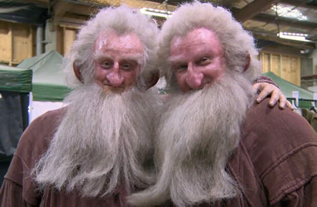 Ken Stott And His Stunt Double Peter Dillon On The Set Of The Hobit