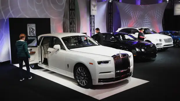 От 3 млн рублей и дороже: Минпромторг расширил список облагаемых налогом на роскошь автомобилей