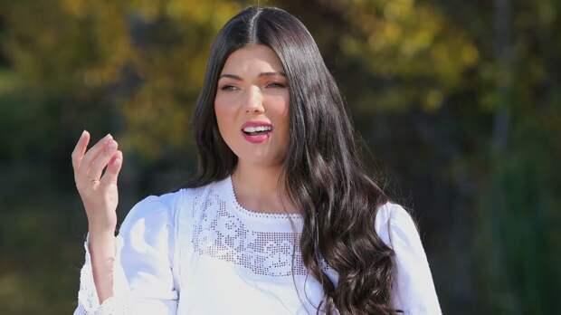 Румынскую певицу заклевал режим Санду – за фразу на русском «Молодец, Молдова!»