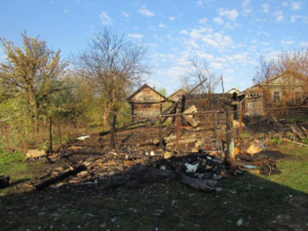 В Мордовии полицейский помог потушить ночное возгорание надворных построек в сельской местности, не допустив распространения пожара на жилые дома