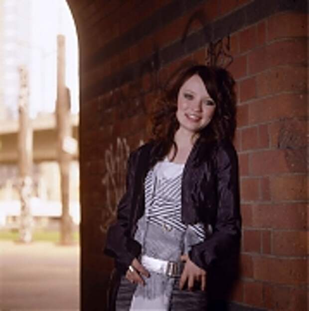 Эмили Браунинг (Emily Browning) в фотосессии для журнала OK! (2006)