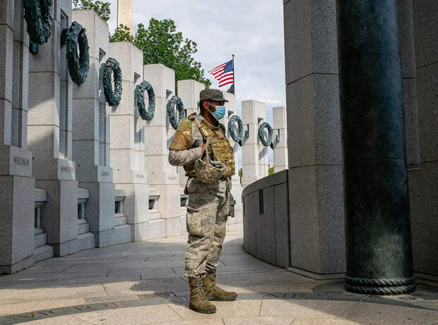 В стрельбе по военным в Вашингтоне подозревают бежавшего за армией США афганца