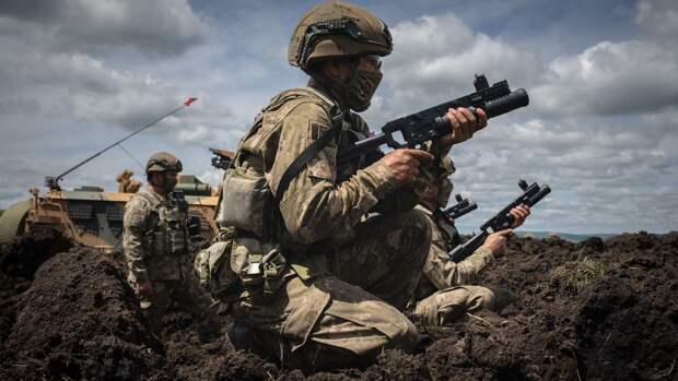 Экс-сотрудник Пентагона заявил о переходе красной черты Западом на Украине