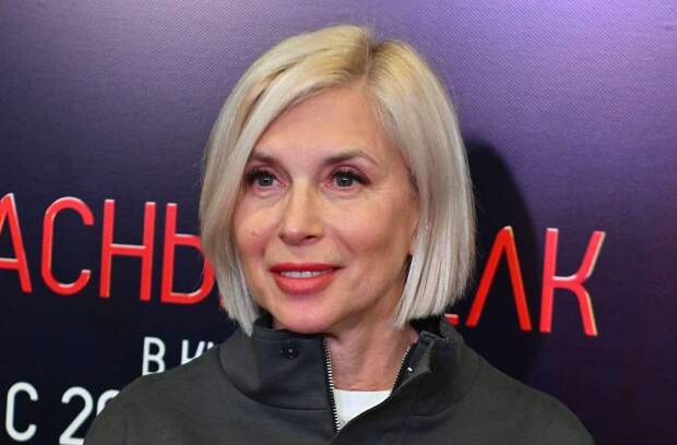 «Оставила сына без материнской любви»: Алена Свиридова и ее дети – младший ребенок вырос копией голливудской звезды, а старший за границей