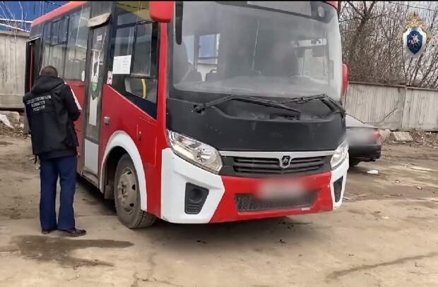 Глава СК взял на контроль падение женщины с ребенком из автобуса в Туле