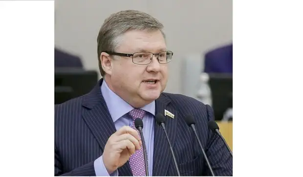 Декларация Карлова: почему депута от Сахалина пользуется «однушкой» отдельно от жены?