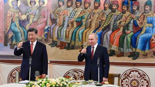 Владимир Путин и Си Цзиньпин подняли в Кремле тосты за процветание и дружбу народов России и Китая