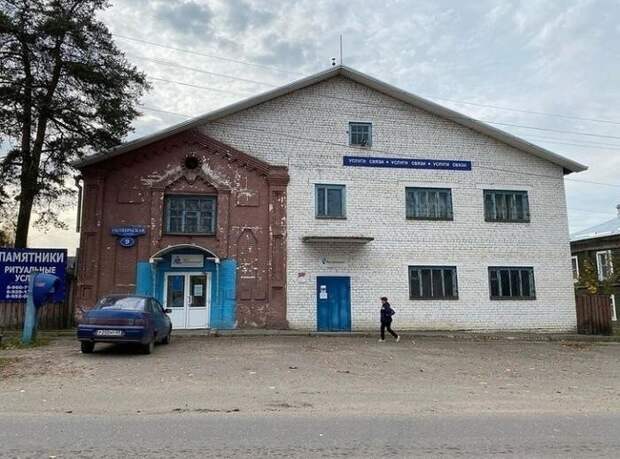 Скромностью тут и не пахнет Скромностью тут и не пахнет