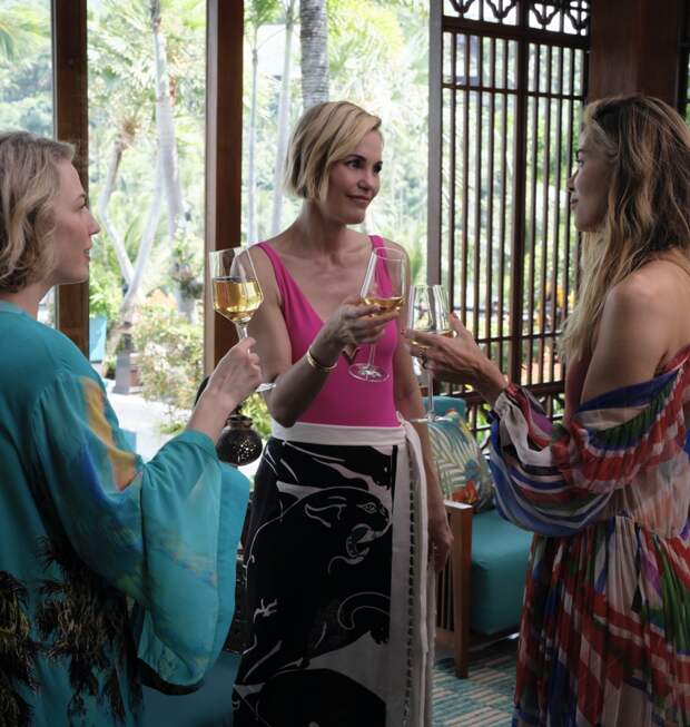 Carrie Coon, Leslie Bibb, and Michelle Monaghan on The White Lotus Season 3 Episode 1.