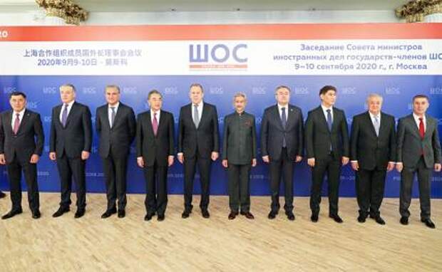 На фото: заседание Совета министров иностранных дел государств-членов ШОС в Москве