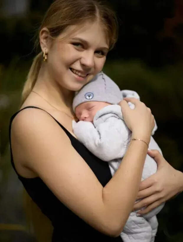 Александра Трусова с сыном