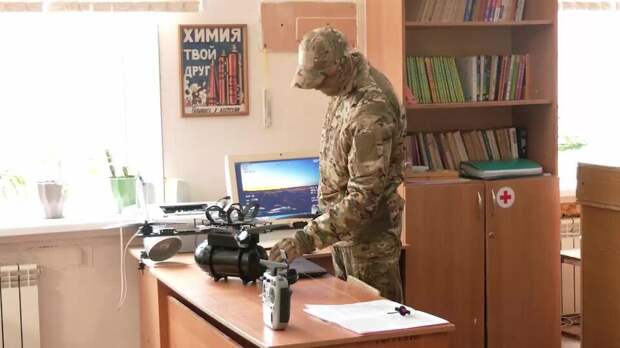 Бойцы "Севера" провели открытый урок по дронам для старшеклассников Курска