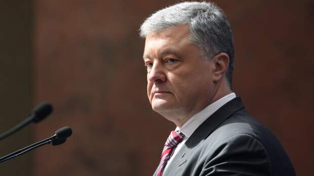 Порошенко увидел «украинский трезубец» в Севастополе «за тысячу лет до триколора» Порошенко увидел «украинский трезубец» в Севастополе «за тысячу лет до триколора»