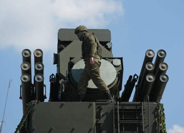 Средства ПВО за два часа уничтожила 12 дронов ВСУ над регионами России