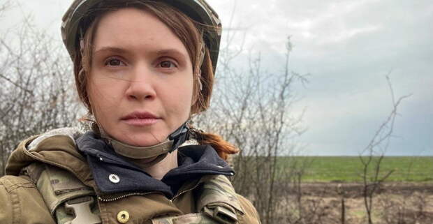 Украинских женщин следует обязать проходить службу в армии наравне с мужчинами. Об этом, передает...