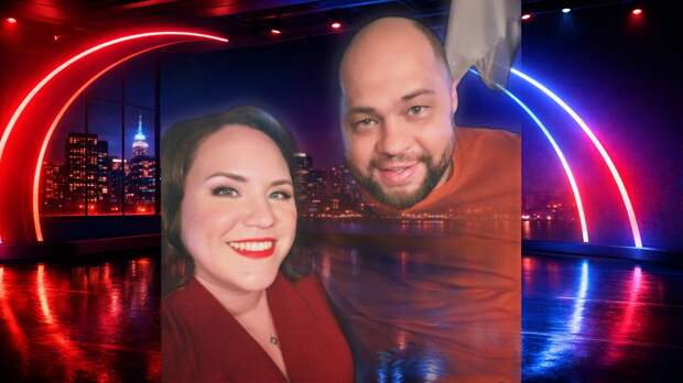 «Мой главный тыл» : почему 38-летняя Ксения Корнева до сих пор не замужем, а её экранный муж Роман Постовалов ушёл из «Уральских пельменей» после 15 лет брака