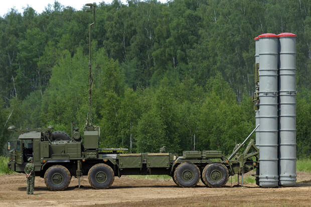 ПВО Арабских Эмиратов уничтожила почти 140 иранских ракет