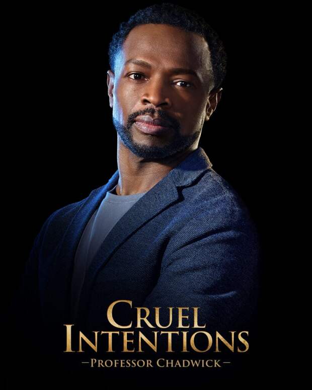 Sean Patrick Thomas as Professor Hank Chadwick