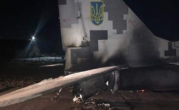 Капитан ВСУ на автомобиле протаранил МиГ-29