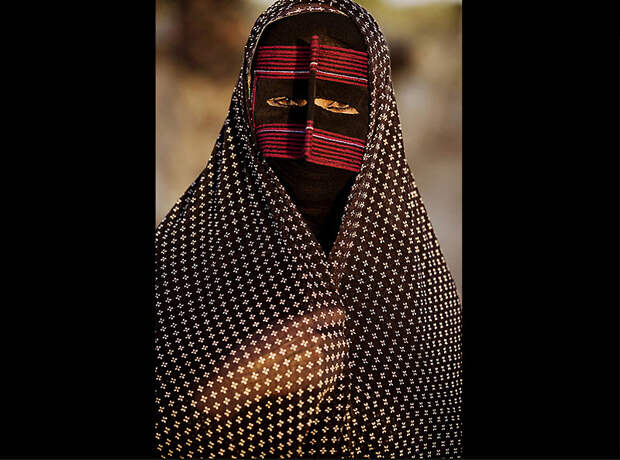 Фотография: Традиционные маски у иранских женщин №2 - BigPicture.ru