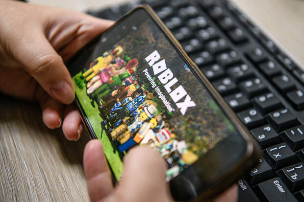 "112": омичка хотела купить оружие в Roblox, но потеряла деньги