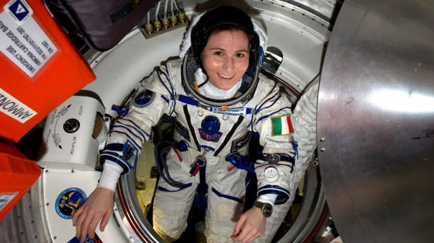 «Космос — любимое место»: астронавт после девяти месяцев на орбите ушла на пенсию