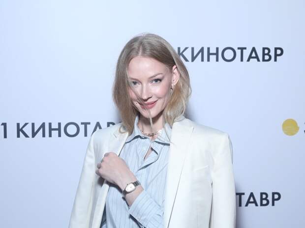 Светлана Ходченкова (часыˆ Bulgari, Serpenti Seduttori)