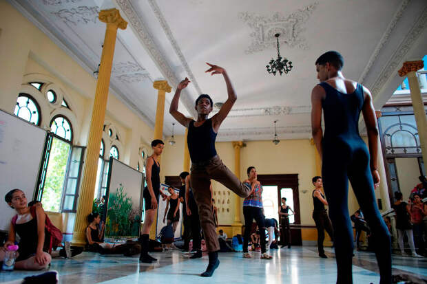 Балетная школа в Гаване, Куба