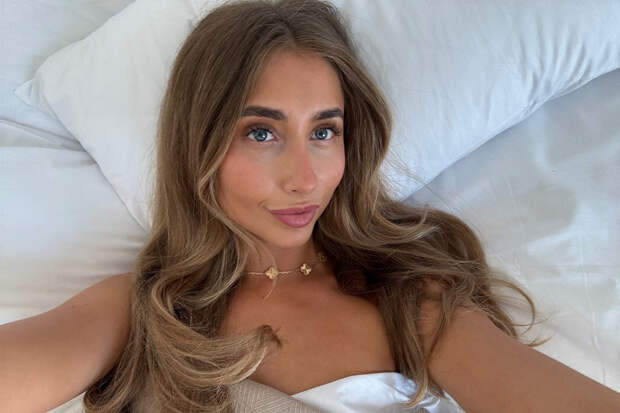 Порномодель опубликовала видео после секса в самолете