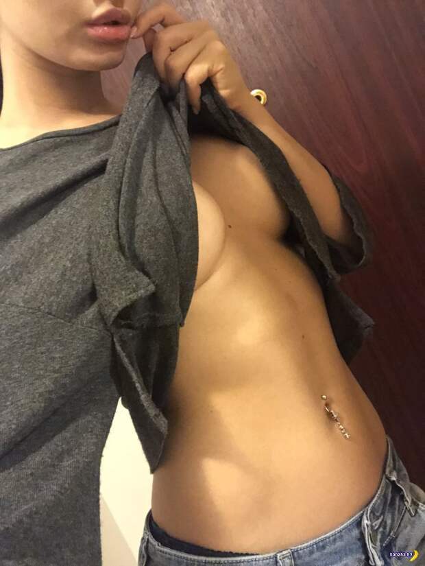 Полный Underboob! - 51 Полный Underboob! - 51