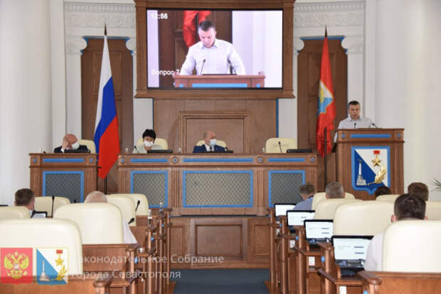 Севастопольский парламент в ударе