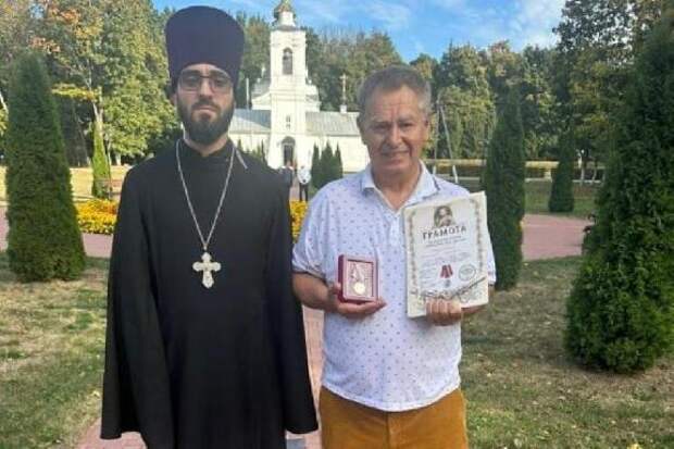 Спортивному Деду Морозу из Сосновки вручили медаль генерала Скобелева