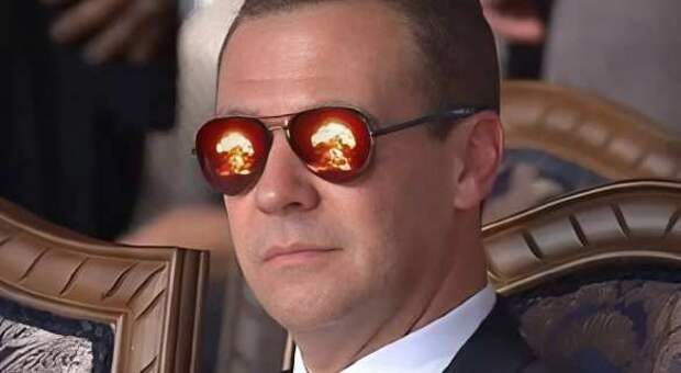 Медведев предрёк Украине новые кровавые конфликты