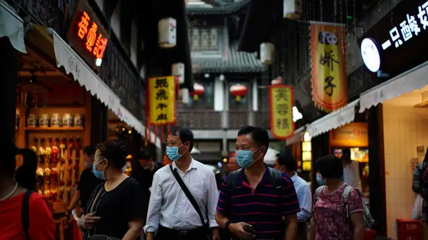 В Китае за сутки выявили 10 новых носителей коронавирусной инфекции