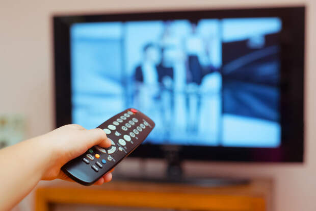 Мужчина материл футбольного судью и получил удар ножом от обиженной жены