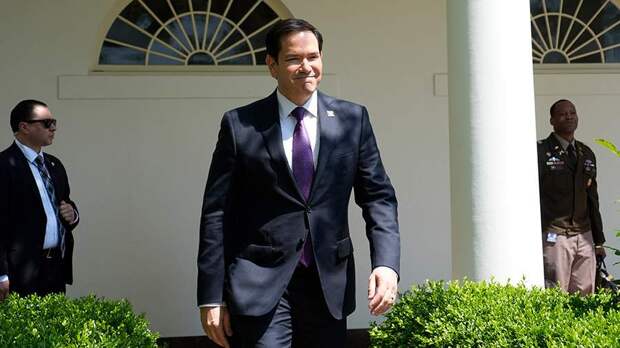 Politico указала на совмещение Рубио двух должностей после отставки Уолтца