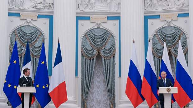 BFMTV: Макрон во второй раз за воскресенье провел телефонный разговор с Путиным