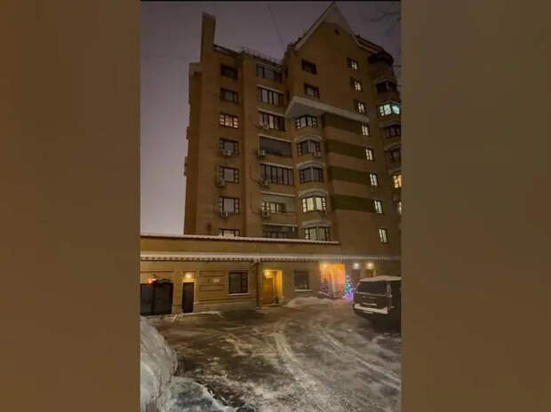 Активность наблюдается у дома Долиной: почему Лурье пока не въехала в квартиру