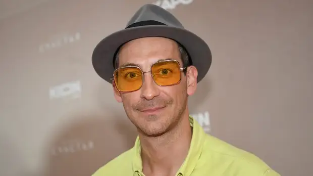 «Счастье — это то, что меня окружает»: Артём Ткаченко об отношениях, мистике и картине «В раю мест нет»