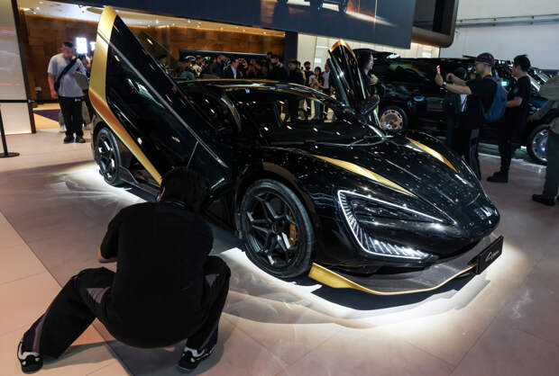 На Пекинском автосалоне продали самый дорогой автомобиль BYD