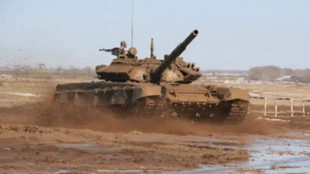 В Волгоградской области прошли учебные стрельбы с участием танкистов и мотострелков ЮВО