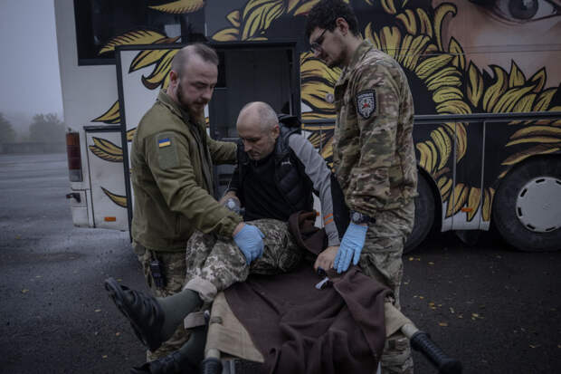 Британские СМИ узнали, что Киев готов принять перемирие по линии фронта