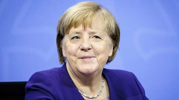 Baijiahao: Шольцу стоит вспомнить слова Меркель о России и подумать над политикой Германии
