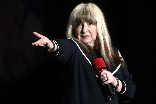 Певица Екатерина Семенова объяснила отъезд Пугачевой из России страхом