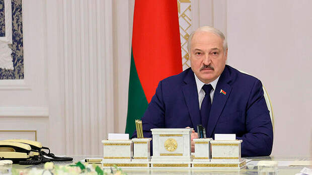 Лукашенко: Минск не должен прощать ЕС новые санкции