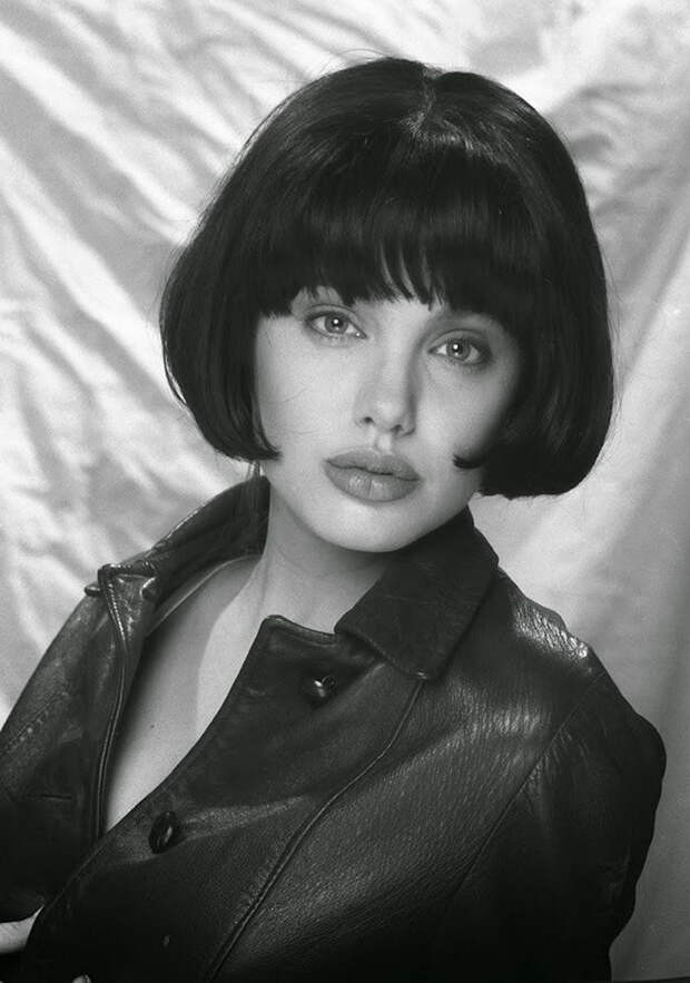 15-летняя Анджелина Джоли на фотографиях Harry Langdon 15-летняя Анджелина Джоли на фотографиях Harry Langdon