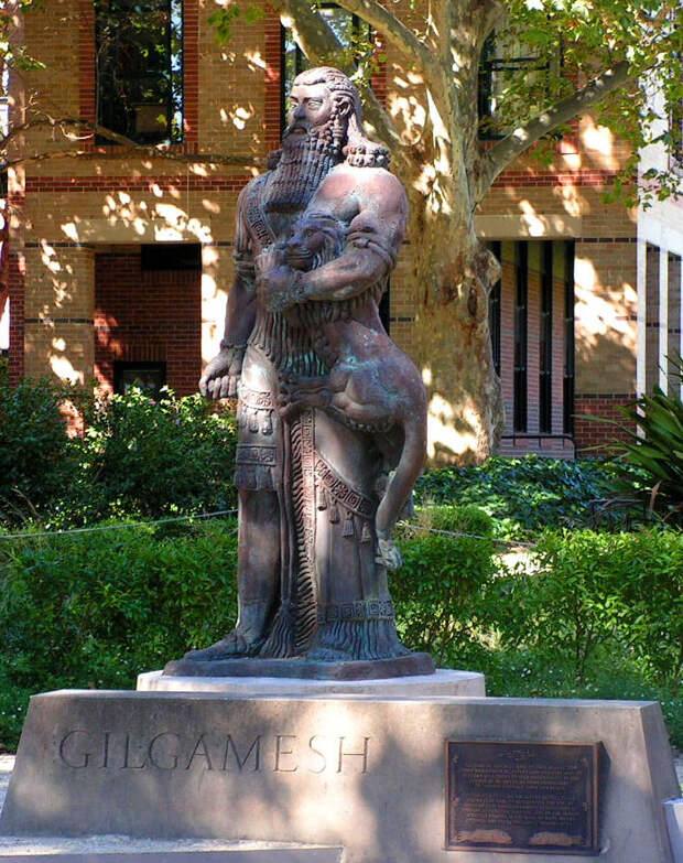 Statue_of_Gilgamesh,_U.Sydney