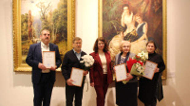 Деятелям культуры и искусства Ивановской области вручили премии губернатора