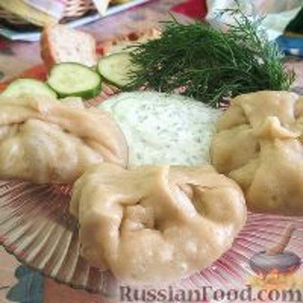 Фото к рецепту: Манты с мясом и грибами