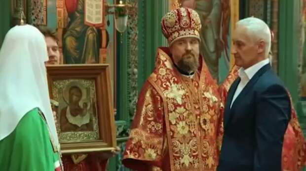 Патриарх Кирилл подарил новому министру обороны РФ икону